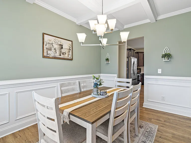 216 Bunting Dr — Photo 6