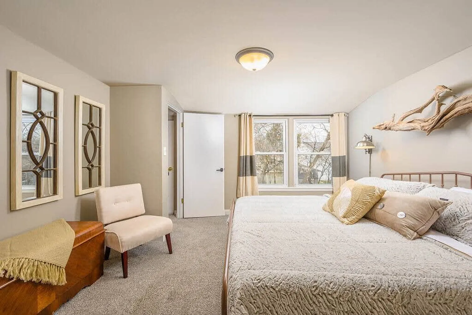 4 bed, 2.0 bath, 1840 sqft, $13,500 — Photo 3