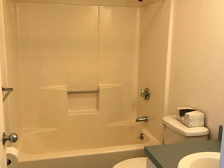 24 Park St #3E — Photo 9