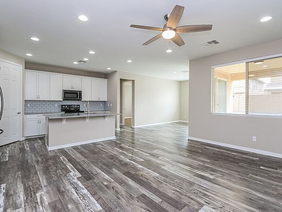 5th image of 4411 W Kirkland Ave