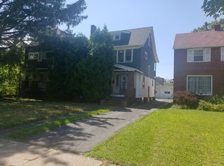 1120 E 174th St, Cleveland, OH