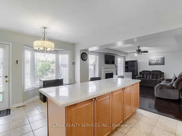 16 Ollie Ave — Photo 13