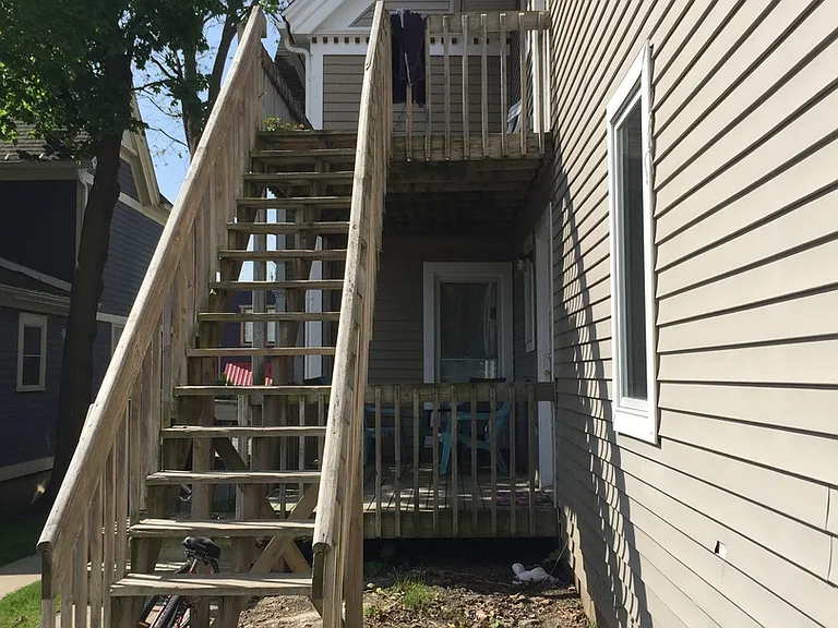 512 W Cross St — Photo 28