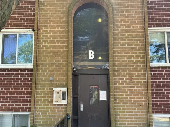 110-30 W Byberry Rd #B1, Philadelphia, PA 19116