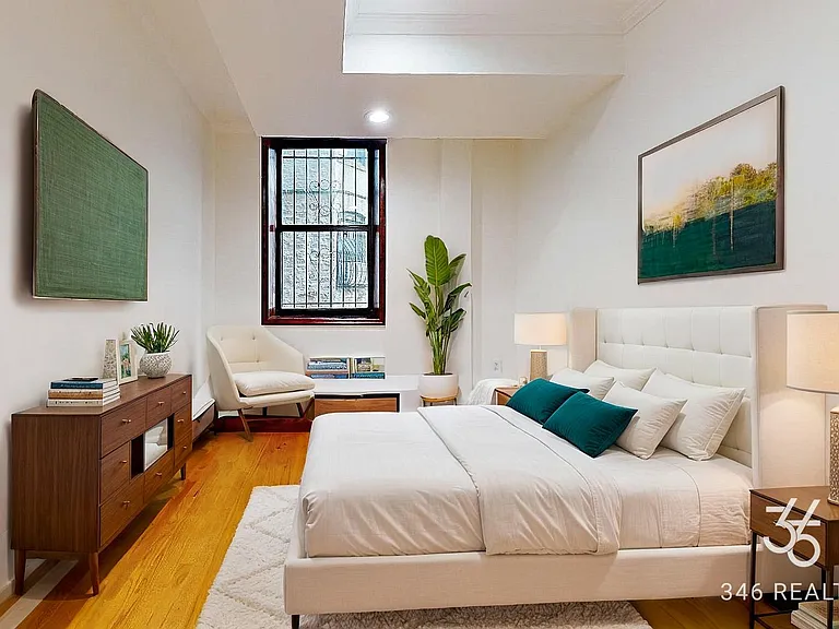315 W 115th St #LB12 — Photo 2