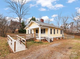72 Maple St, Waynesville, NC 28786