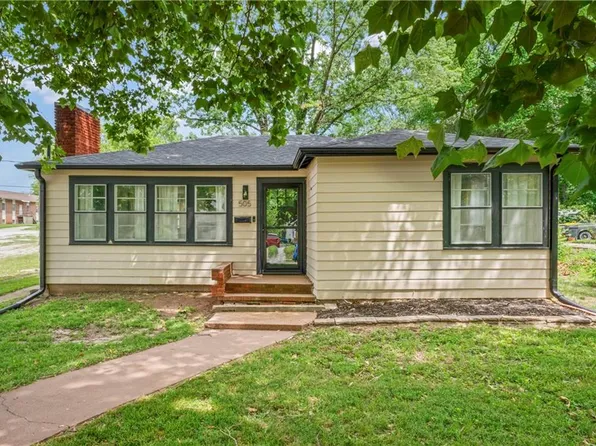 505 Patrick Pl, Sweet Springs, MO 65351