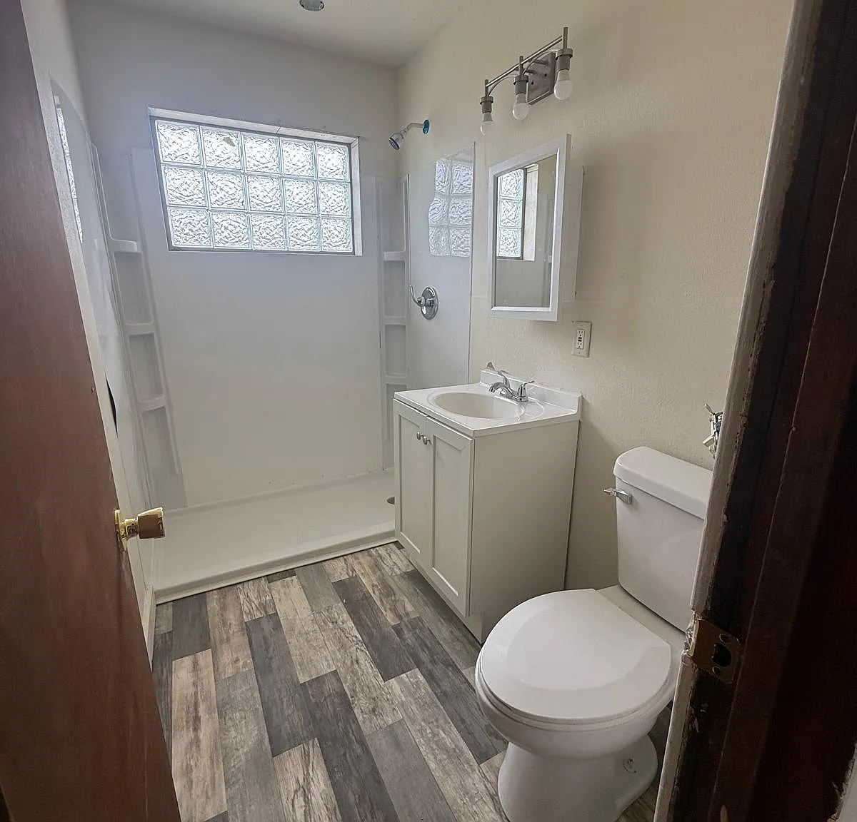 3042 North Palmer Street - 8 — Photo 4