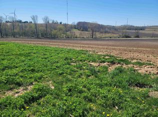 5462 N Pine Rd, Fond Du Lac, WI 54937