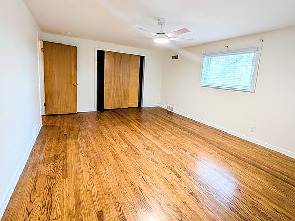 4th image of 17209 E Jefferson Ave