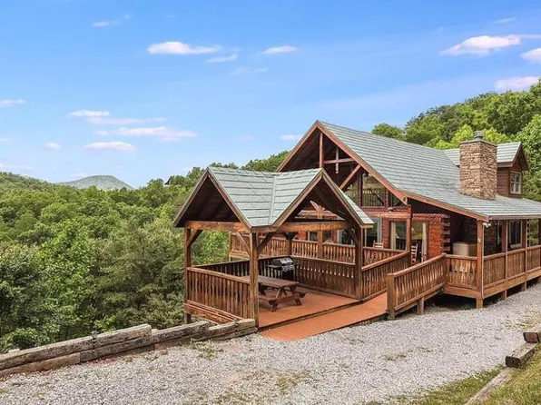 2612 Blanket Mountain Way, Sevierville, TN 37862