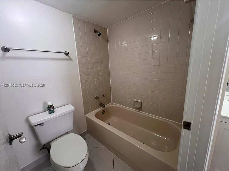 5661 Riverside Dr #101B7 — Photo 20