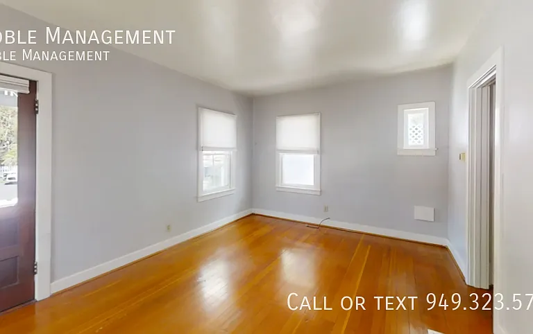 325 N Harwood St #COPY — Photo 2
