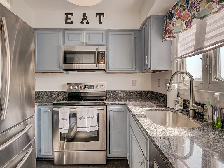 13907 Concord Ave — Photo 44