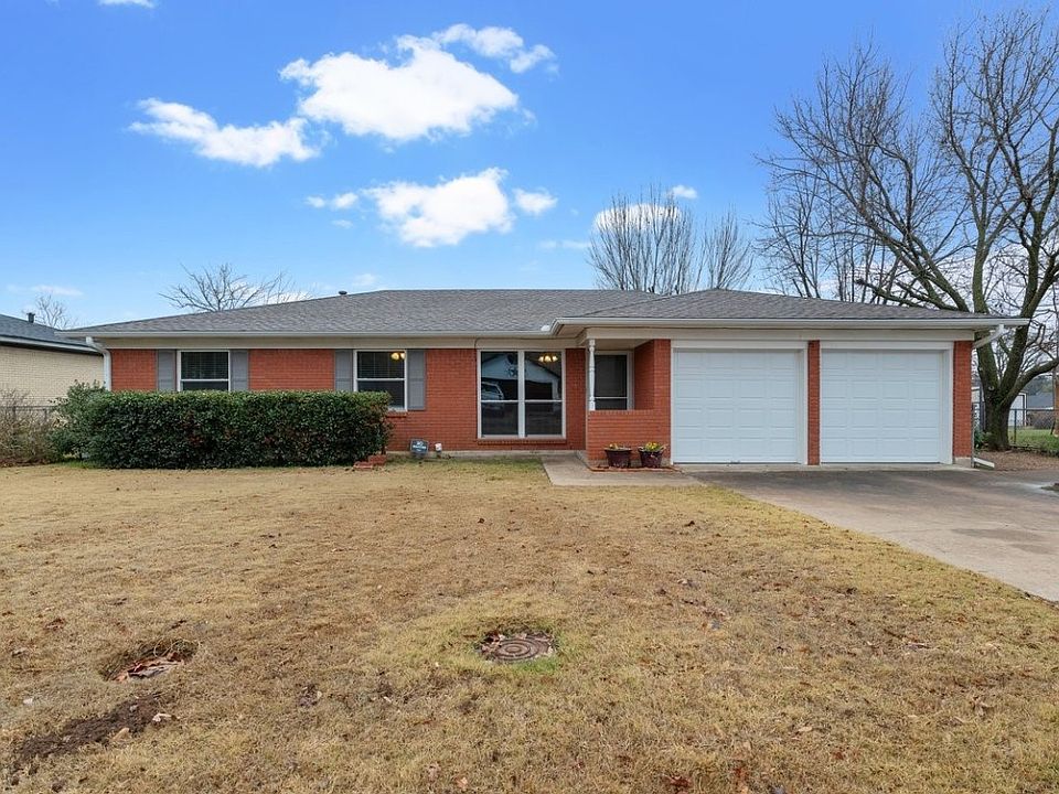 1st image of 2800 Stafford Dr