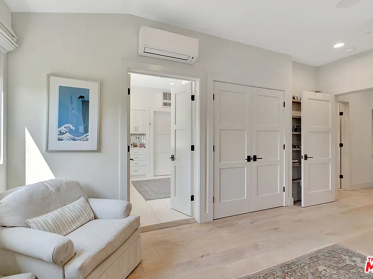 3859 Rambla Pacifico — Photo 11