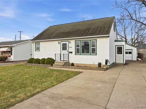 77 King Ave, Depew, NY 14043