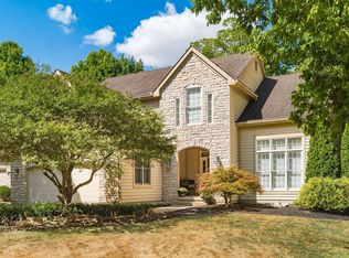 5596 Caplestone Ln, Dublin, OH 43017