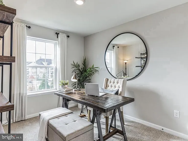 260 Macoun Way — Photo 8