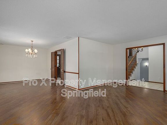 5th image of 3332 S Southlyn Pl