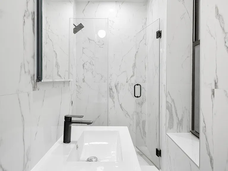 161 E 89th St #1D — Photo 4
