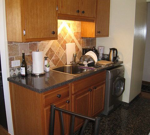2nd image of 3057 N Narragansett Ave APT 8