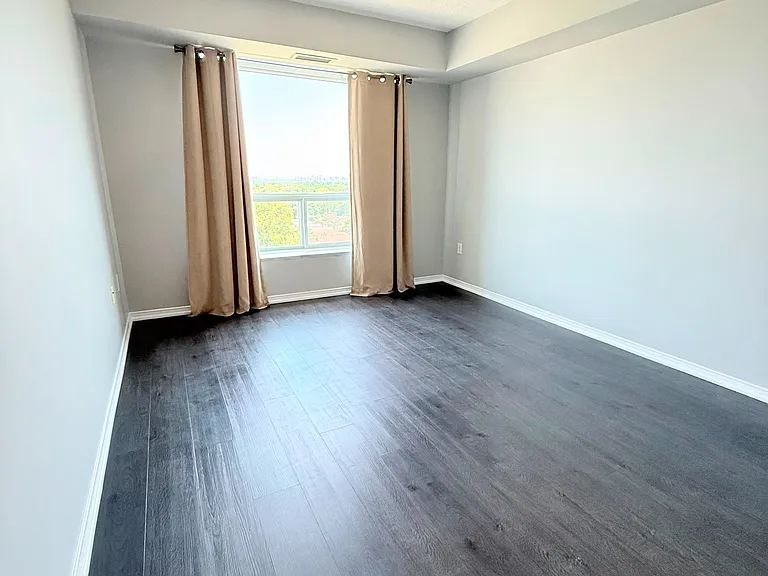28 Pemberton Ave #1007 — Photo 15