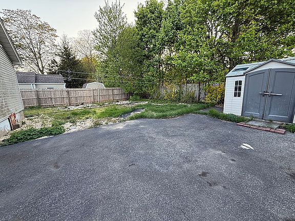 4th image of 199 17th St