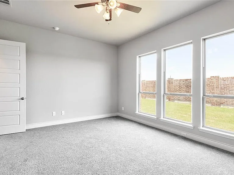 1730 Holmwood Dr — Photo 14