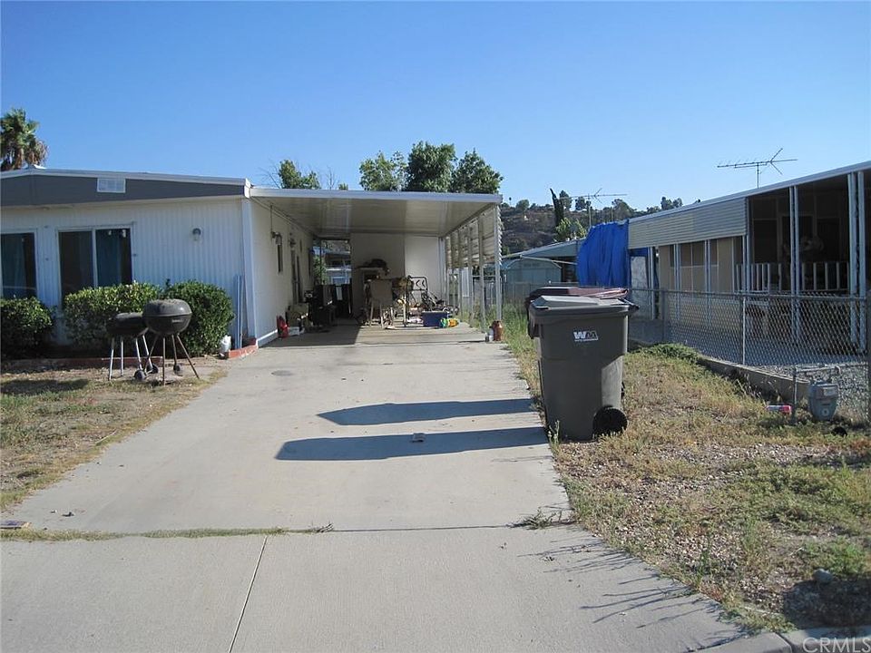 1st image of 44827 Wyandotte Ave