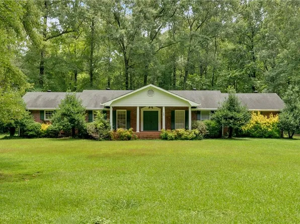 77 Oakridge Dr SE, Cartersville, GA 30121