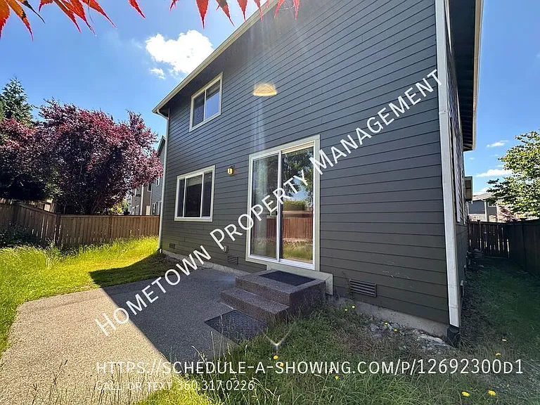 3332 Juno Ct NE — Photo 37