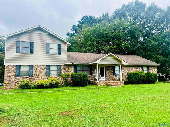 1023 Portwood Dr, Albertville, AL 35951