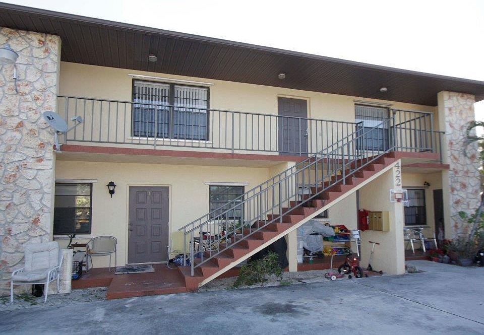 1st image of 422 S L St APT 3