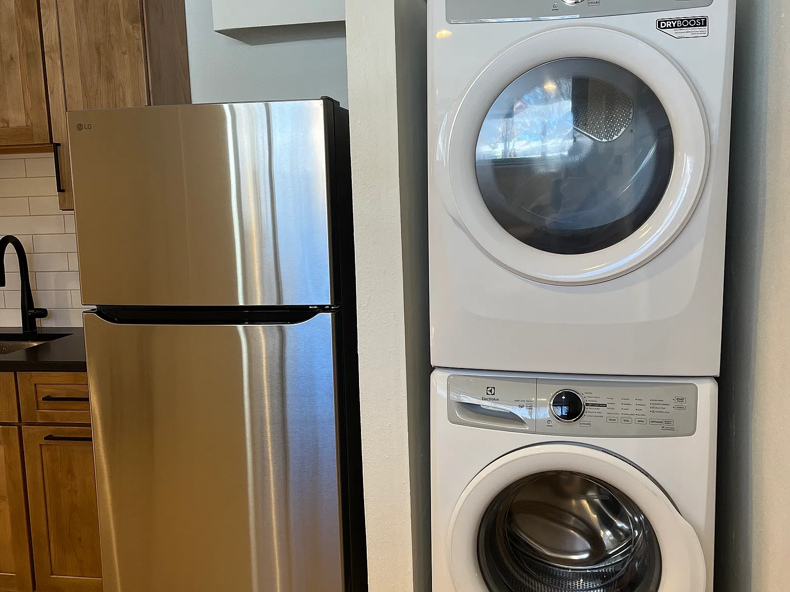 1 bed, 650 sqft, $2,000 — Photo 3