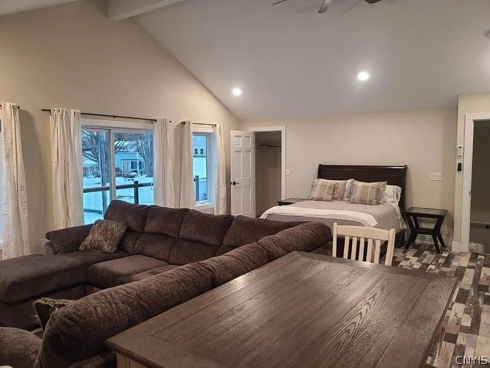 1 bed, 1.0 bath, 750 sqft, $1,650 — Photo 2