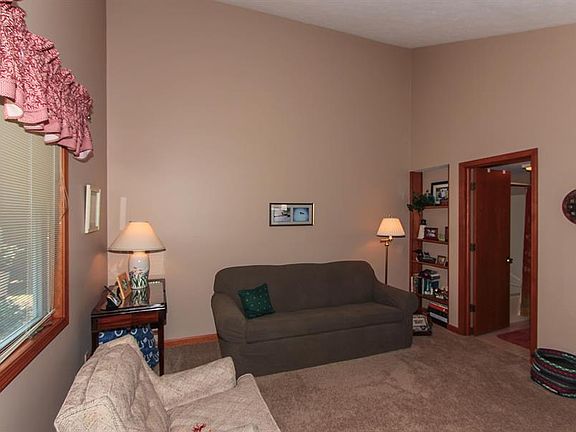 4th image of 1501 Richmond Dr