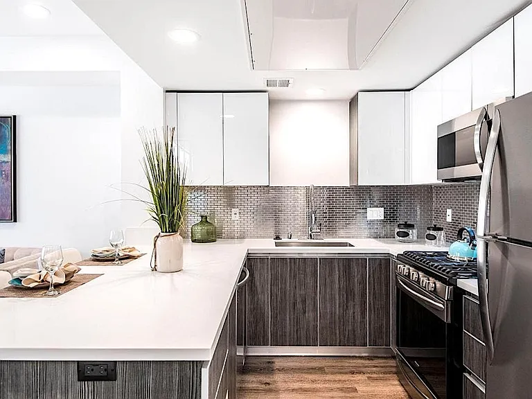 8748 Reading Ave — Photo 5