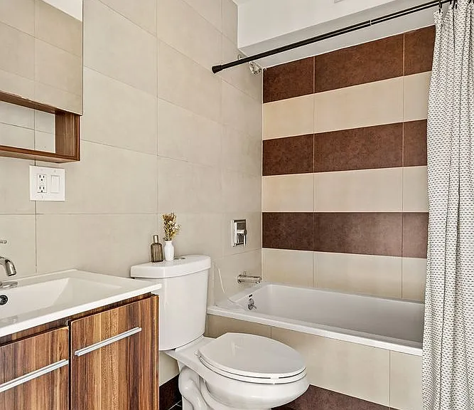 418 Halsey St #2 — Photo 10