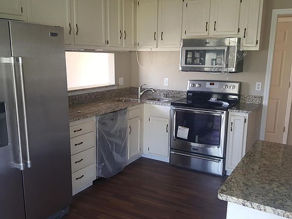 2nd image of 3571 Berryhill Dr
