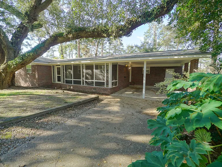 1804 Skyland Dr — Photo 2