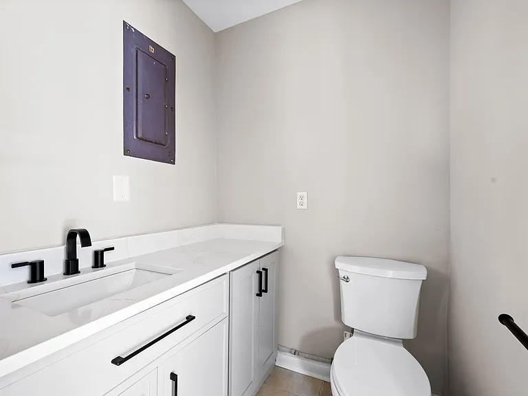4809 Lynn Dr — Photo 24