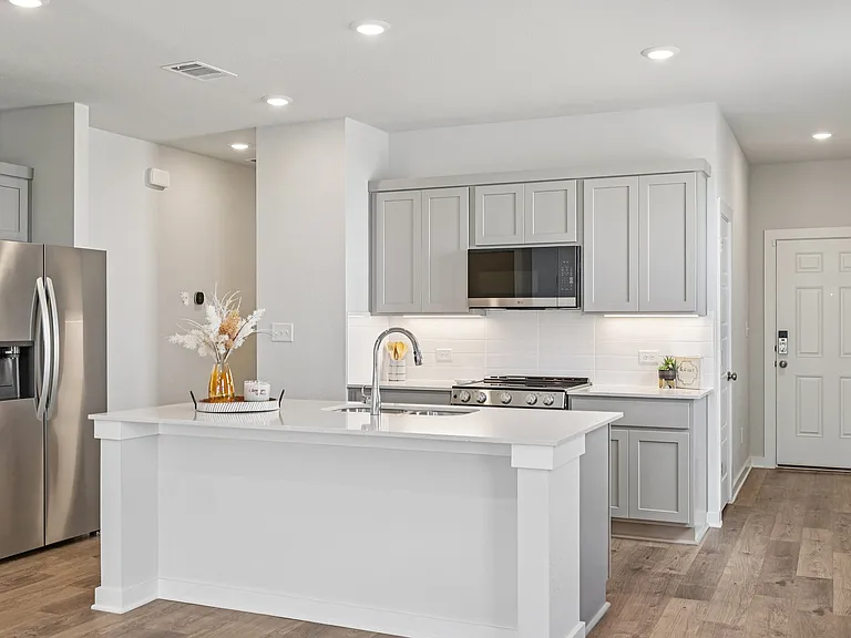 133 Cutleaf Cv — Photo 1