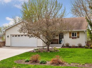 7012 Kettenacker Dr, Rockford, MN 55373