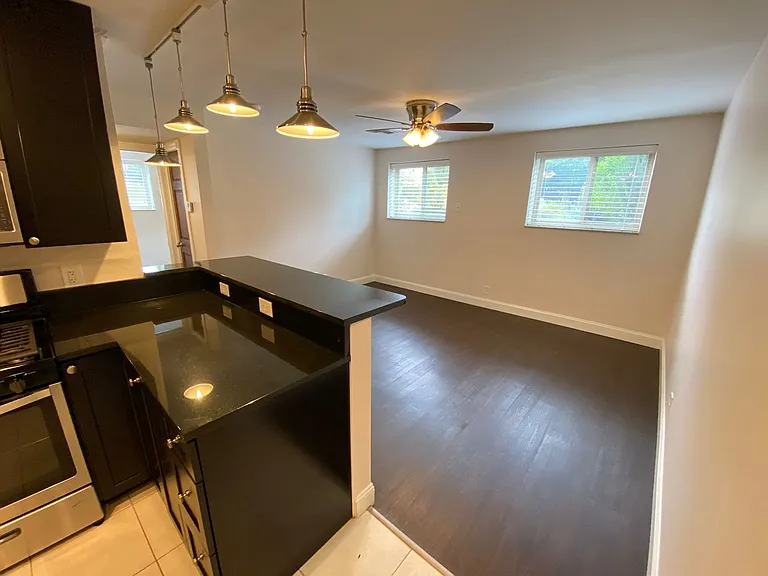 E 15th Ave 325 TPP — Photo 34