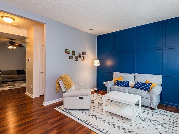 4th image of 5295 Venetian Way