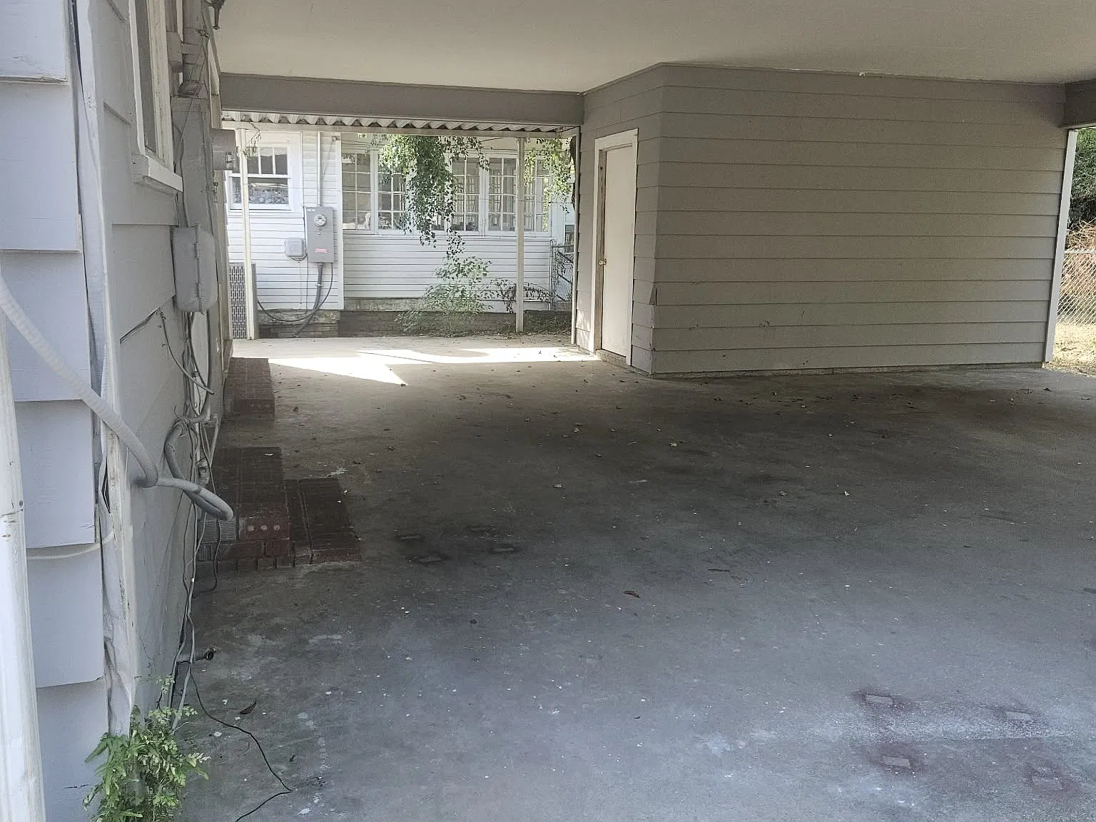 3 bed, 1624 sqft, $995 — Photo 2