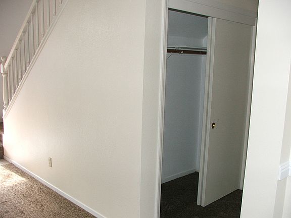 5th image of 2182 E Chennault Ave