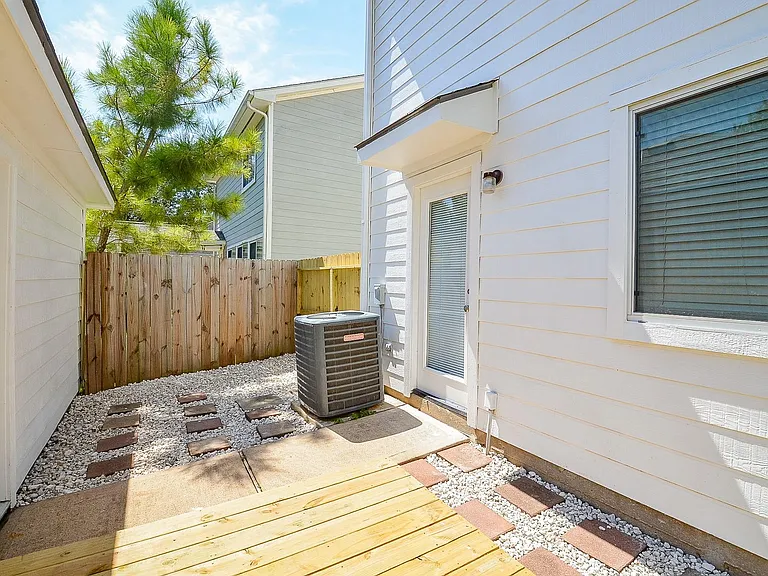 3935 Federal Ln — Photo 28