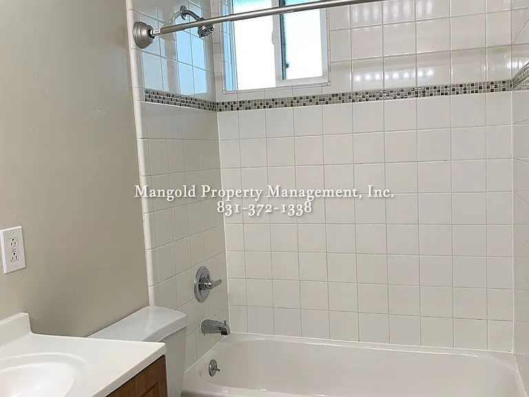 230 2nd St — Photo 5